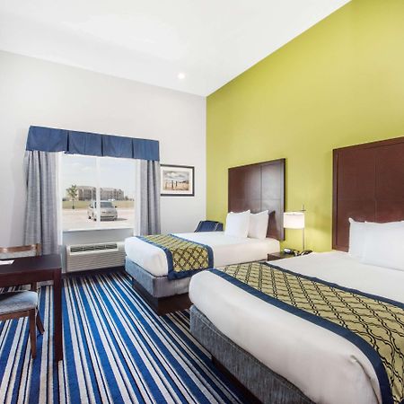 Hawthorn Extended Stay By Wyndham Мидланд Екстериор снимка