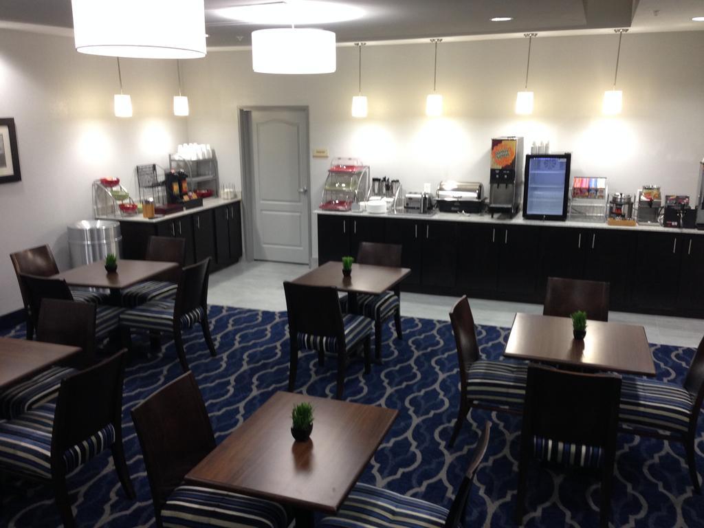 Hawthorn Extended Stay By Wyndham Мидланд Екстериор снимка