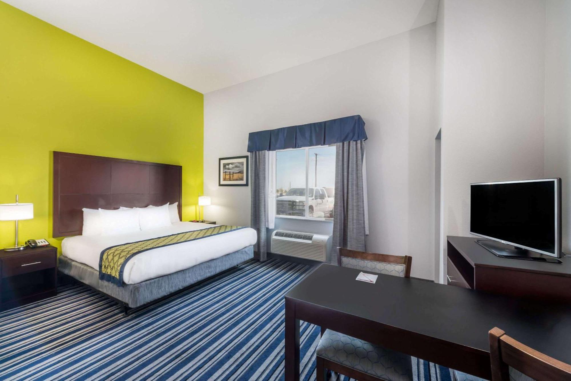 Hawthorn Extended Stay By Wyndham Мидланд Екстериор снимка